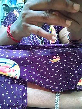Snapshot of Tamilselviroja- chatting on August 1, 1:49 am Tamilselviroja- online show from August 1, 1:49 am