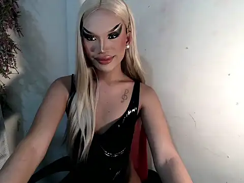 amandareddragon online show from October 14, 10:49 am