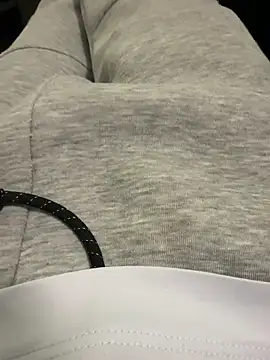 heet1998 online show from March 16, 11:25 am