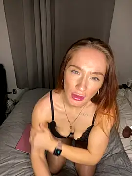 Snapshot of Cherry-L-28 chatting on October 11, 8:29 pm Cherry-L-28 online show from October 11, 8:29 pm