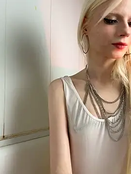 Snapshot of bunnyirisluv chatting on December 4, 4:05 pm bunnyirisluv online show from December 4, 4:05 pm