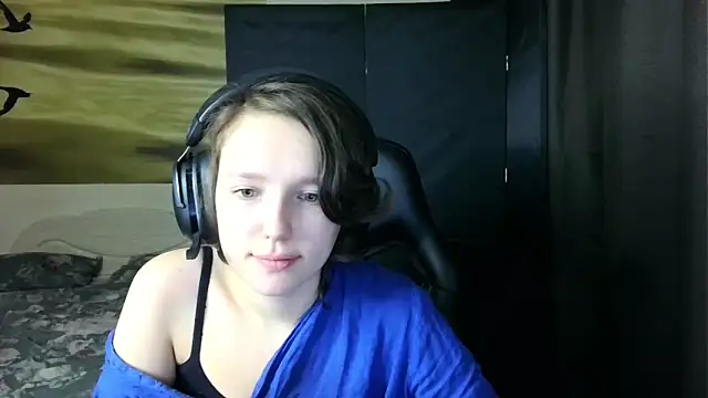 Snapshot of Diana-back chatting on November 9, 3:10 pm Diana-back online show from November 9, 3:10 pm