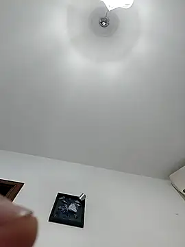 Snapshot of thonyx93 chatting on November 16, 3:39 pm thonyx93 online show from November 16, 3:39 pm