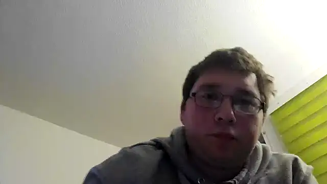 Snapshot of stivi2526 chatting on October 7, 12:41 am stivi2526 online show from October 7, 12:41 am