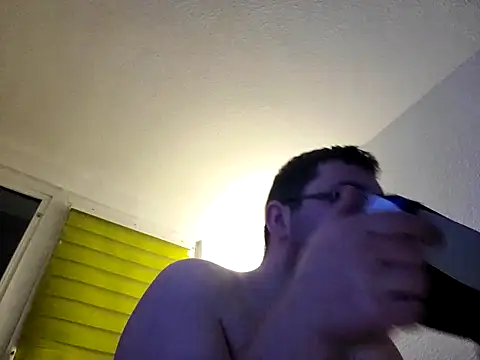 Snapshot of stivi2526 chatting on November 6, 8:10 pm stivi2526 online show from November 6, 8:10 pm