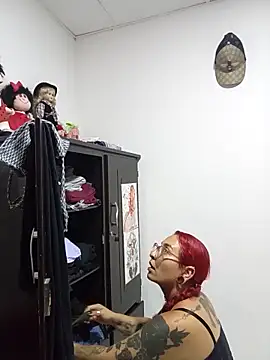 Snapshot of rojita-rojita chatting on October 31, 12:00 am rojita-rojita online show from October 31, 12:00 am