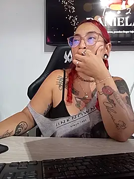 Snapshot of rojita-rojita chatting on November 4, 5:17 am rojita-rojita online show from November 4, 5:17 am