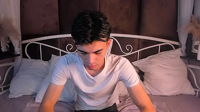 Snapshot of JaremyHarris chatting on October 12, 8:41 pm JaremyHarris online show from October 12, 8:41 pm