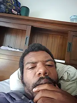 Snapshot of MrBigDickShow chatting on October 24, 2:57 pm MrBigDickShow online show from October 24, 2:57 pm