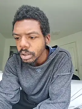 Snapshot of MrBigDickShow chatting on October 31, 4:08 pm MrBigDickShow online show from October 31, 4:08 pm