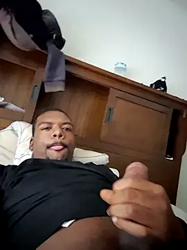 Snapshot of MrBigDickShow chatting on November 19, 3:45 pm MrBigDickShow online show from November 19, 3:45 pm