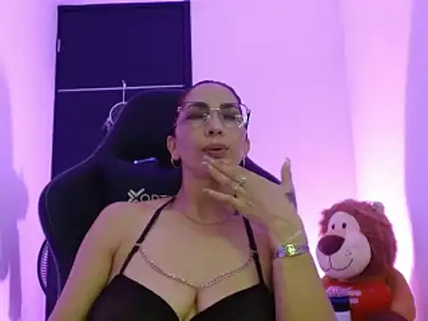 Angel blackhot online show from March 3, 2:28 am