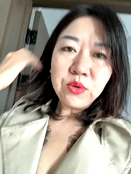 Snapshot of siru-love chatting on October 16, 3:40 am siru-love online show from October 16, 3:40 am