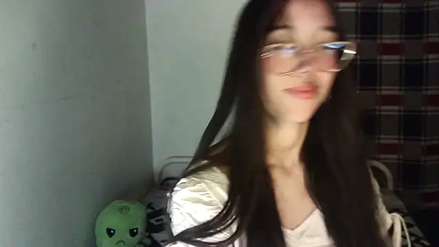 Snapshot of Mikha_Ela chatting on October 25, 6:21 am Mikha Ela online show from October 25, 6:21 am