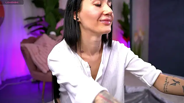 SerenaVelour online show from October 21, 10:27 am