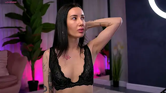 SerenaVelour online show from November 17, 10:43 am