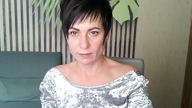 Ashley Brookss online show from October 23, 10:14 am