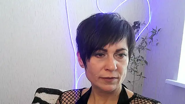 Ashley Brookss online show from November 3, 8:26 am