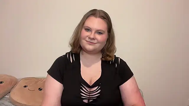 Snapshot of BriannaFlirty chatting on November 2, 7:16 pm BriannaFlirty online show from November 2, 7:16 pm