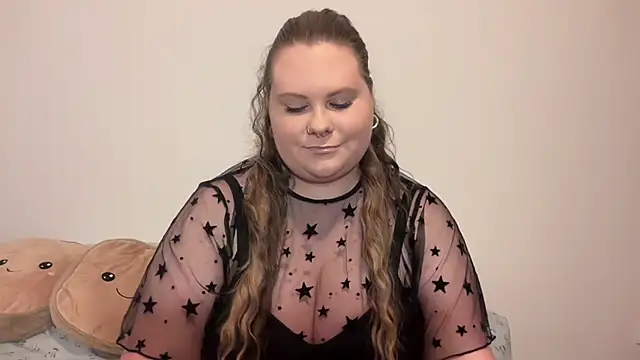 Snapshot of BriannaFlirty chatting on November 3, 7:15 pm BriannaFlirty online show from November 3, 7:15 pm