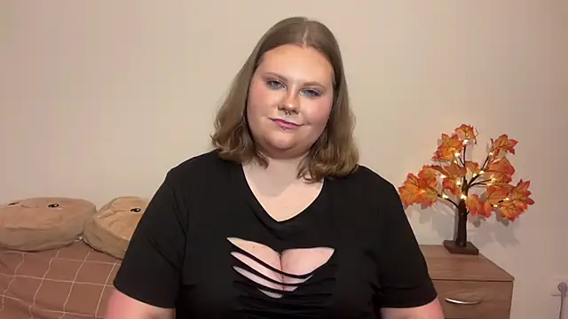 Snapshot of BriannaFlirty chatting on November 16, 7:30 pm BriannaFlirty online show from November 16, 7:30 pm