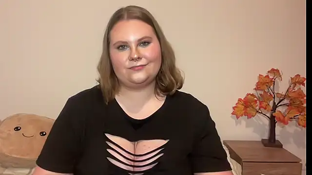 Snapshot of BriannaFlirty chatting on November 22, 8:08 pm BriannaFlirty online show from November 22, 8:08 pm