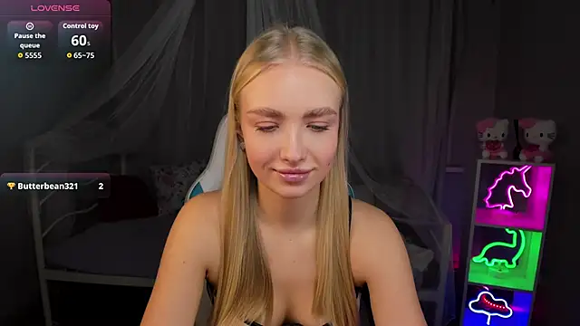 Snapshot of TessaGrays chatting on November 22, 11:53 am TessaGrays online show from November 22, 11:53 am