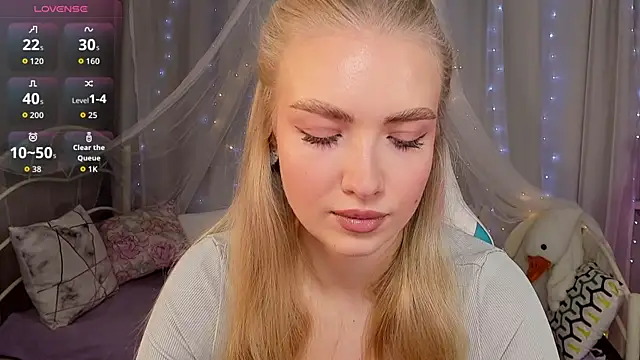 Snapshot of TessaGrays chatting on January 14, 7:14 am TessaGrays online show from January 14, 7:14 am