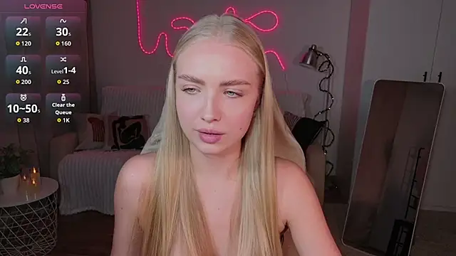 Snapshot of TessaGrays chatting on March 2, 7:10 pm TessaGrays online show from March 2, 7:10 pm