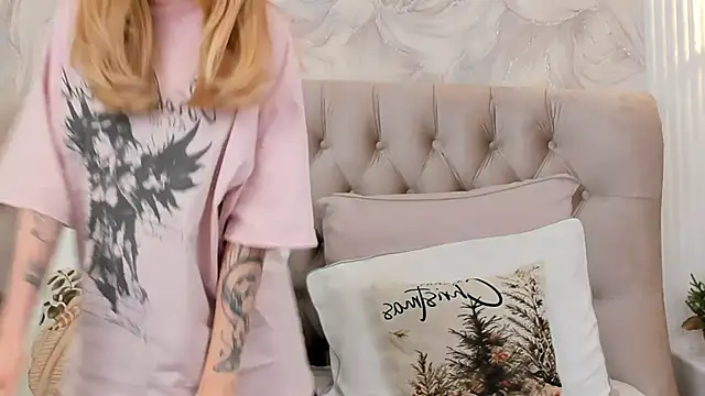 Snapshot of MelissaLiss chatting on December 13, 7:53 pm MelissaLiss online show from December 13, 7:53 pm