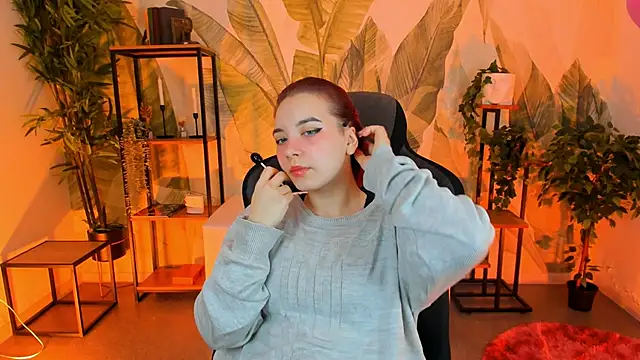 Snapshot of MarcelineChi chatting on November 6, 6:03 am MarcelineChi online show from November 6, 6:03 am