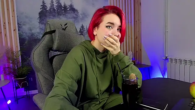 Snapshot of MarcelineChi chatting on December 1, 5:34 am MarcelineChi online show from December 1, 5:34 am