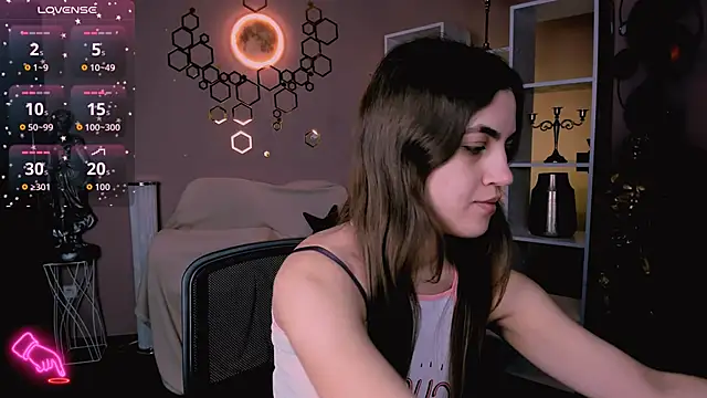 lina fox12 online show from December 3, 1:20 pm