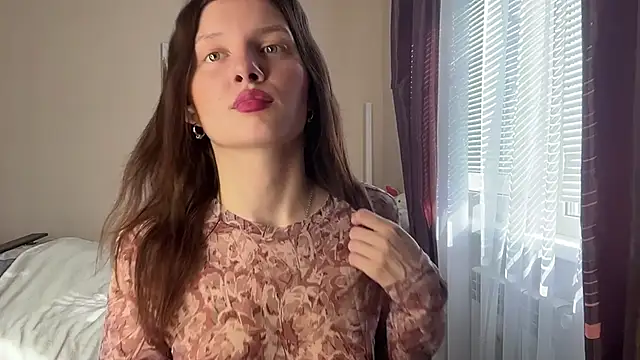 JanellHousen online show from June 12, 5:06 am
