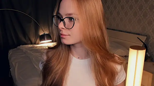 Snapshot of LibbyVenzeio chatting on October 24, 7:05 am LibbyVenzeio online show from October 24, 7:05 am