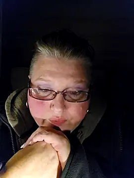 Snapshot of Budd_Bunney chatting on October 16, 7:20 am Budd Bunney online show from October 16, 7:20 am