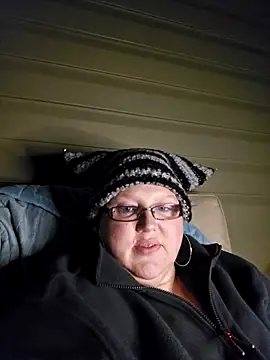 Snapshot of Budd_Bunney chatting on October 24, 1:03 am Budd Bunney online show from October 24, 1:03 am