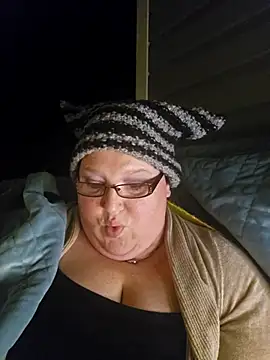 Snapshot of Budd_Bunney chatting on October 26, 2:06 am Budd Bunney online show from October 26, 2:06 am