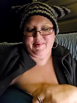 Snapshot of Budd_Bunney chatting on October 28, 12:14 am Budd Bunney online show from October 28, 12:14 am