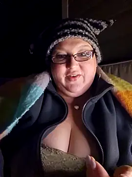 Snapshot of Budd_Bunney chatting on October 29, 12:46 am Budd Bunney online show from October 29, 12:46 am