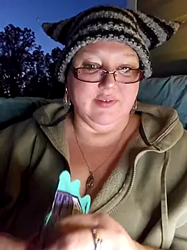 Snapshot of Budd_Bunney chatting on November 4, 10:53 pm Budd Bunney online show from November 4, 10:53 pm