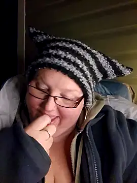 Snapshot of Budd_Bunney chatting on November 17, 3:56 am Budd Bunney online show from November 17, 3:56 am