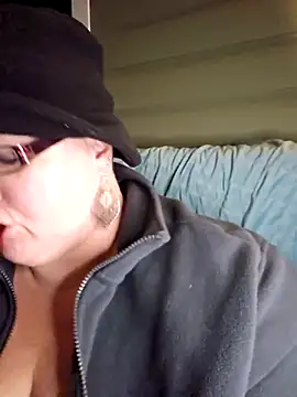 Snapshot of Budd_Bunney chatting on November 26, 12:00 am Budd Bunney online show from November 26, 12:00 am