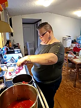 Snapshot of Budd_Bunney chatting on November 29, 8:45 pm Budd Bunney online show from November 29, 8:45 pm