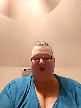 Snapshot of Budd_Bunney chatting on December 5, 4:58 pm Budd Bunney online show from December 5, 4:58 pm