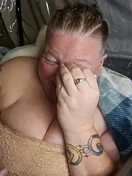 Snapshot of Budd_Bunney chatting on December 19, 3:02 am Budd Bunney online show from December 19, 3:02 am