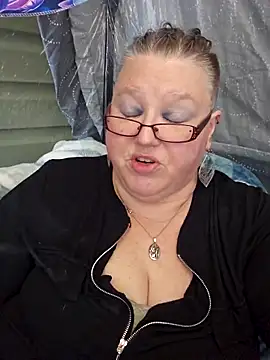 Snapshot of Budd_Bunney chatting on December 20, 7:32 pm Budd Bunney online show from December 20, 7:32 pm