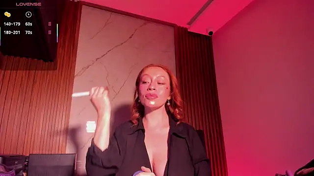 LucianaWainN online show from November 1, 12:51 pm