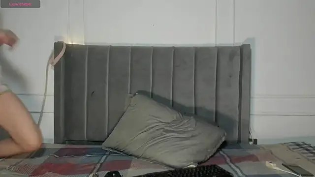 luxuryheaven 8 online show from February 24, 8:29 pm