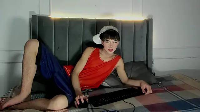 luxuryheaven 8 online show from March 11, 9:10 pm